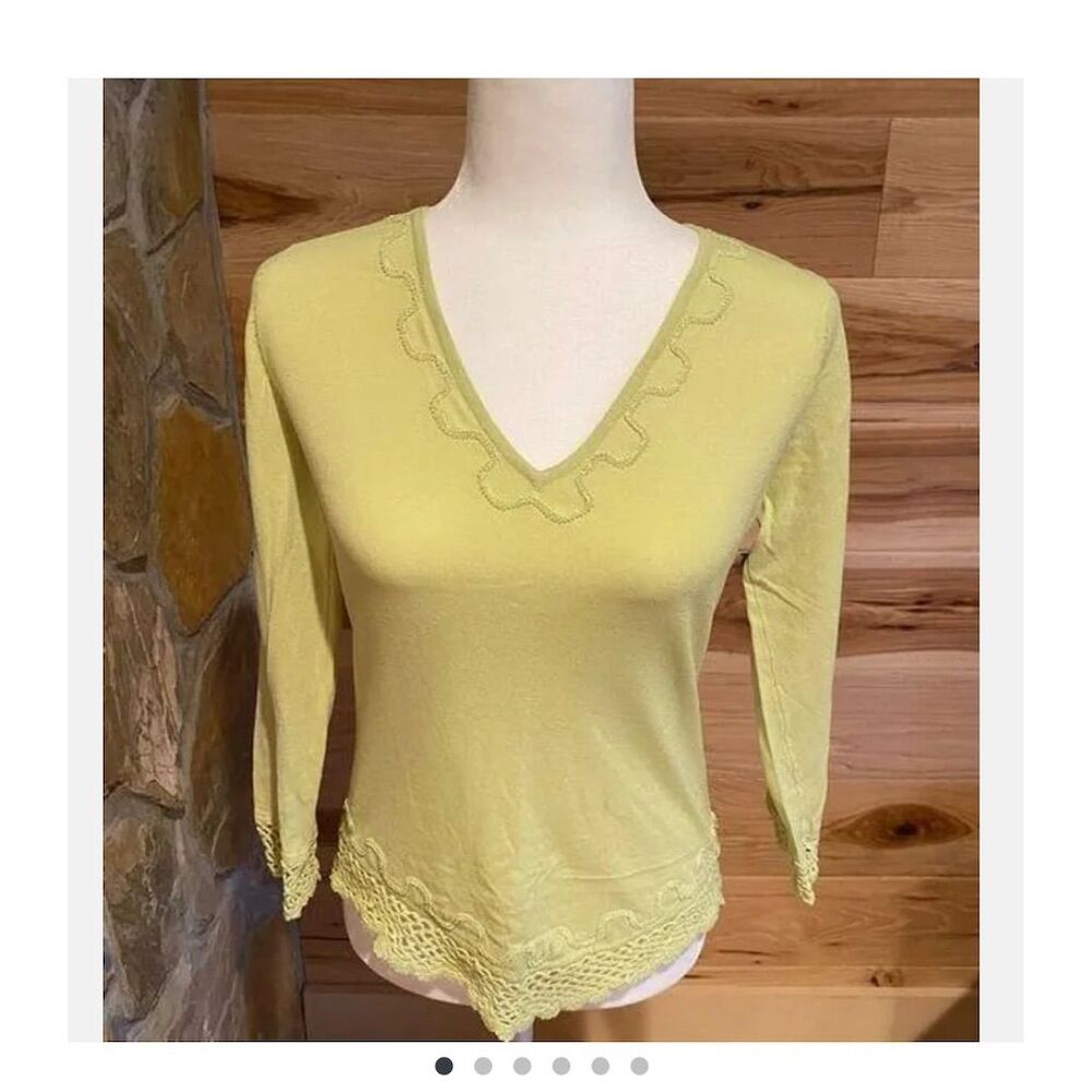 Cache Women's M Green V-Neck Knit Sweater Lace Trim Long Sleeve Casual